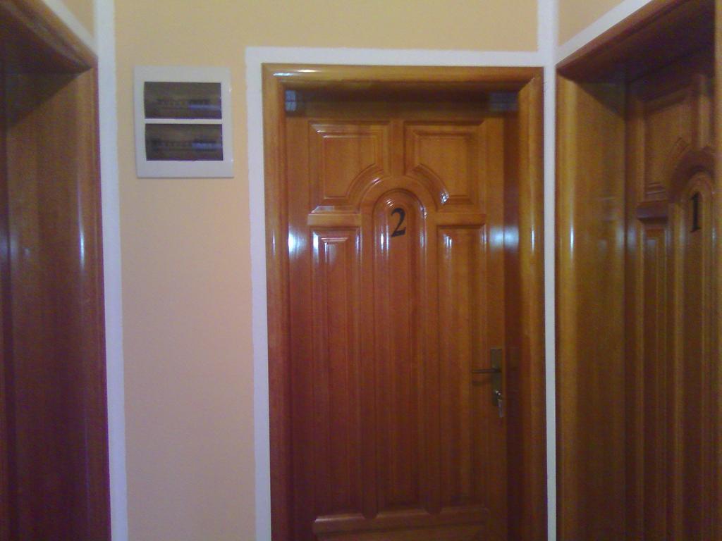 Grandino Rooms & Apartments Улцинь Экстерьер фото