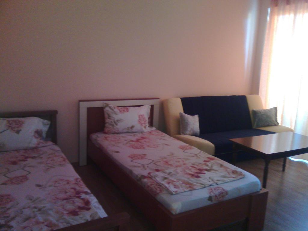 Grandino Rooms & Apartments Улцинь Экстерьер фото
