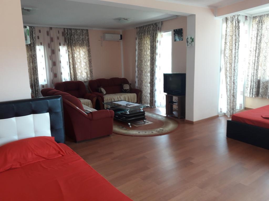 Grandino Rooms & Apartments Улцинь Экстерьер фото